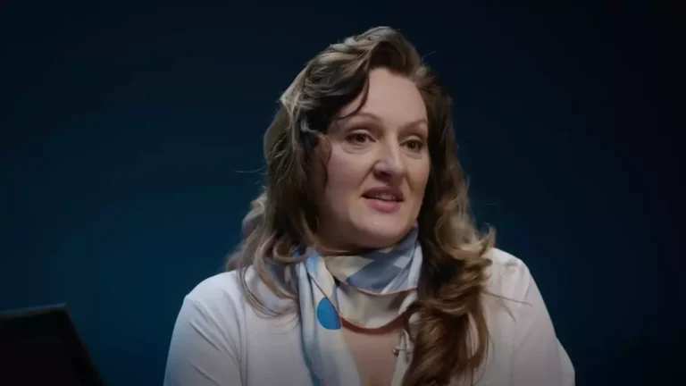 flight-attendant-reveals-flight-attendant-reveals-what-really-happens-if-someone-dies-onboard-and-it-s-horrifying.webp